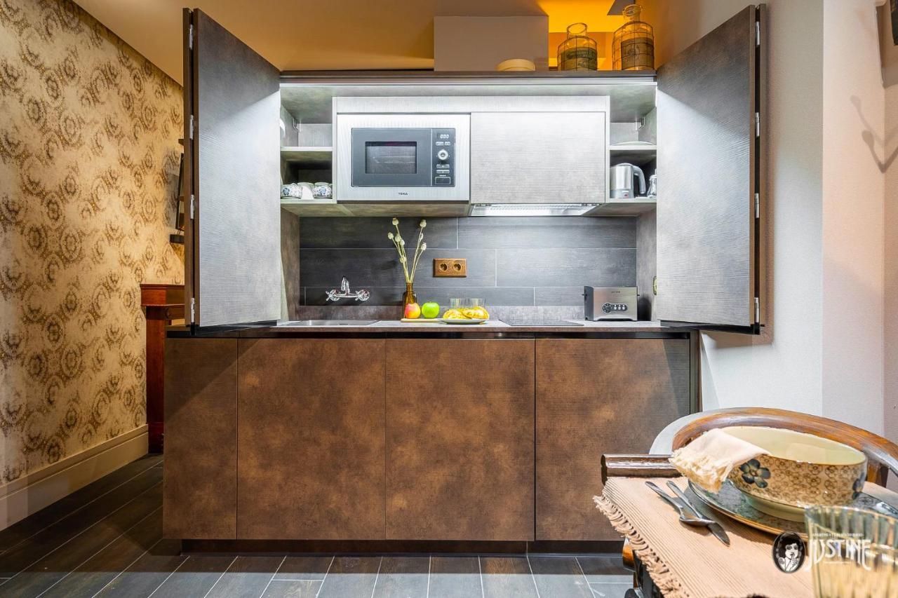 Suite Opium Den By Justine Apartments Apartamento Turistico En Madrid Rio Екстериор снимка